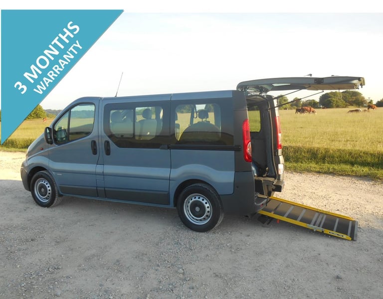 2014  VAUXHALL VIVARO   5 SEAT WHEELCHAIR ACCESSIBLE DISABLED MOBILITY  MINIBUS