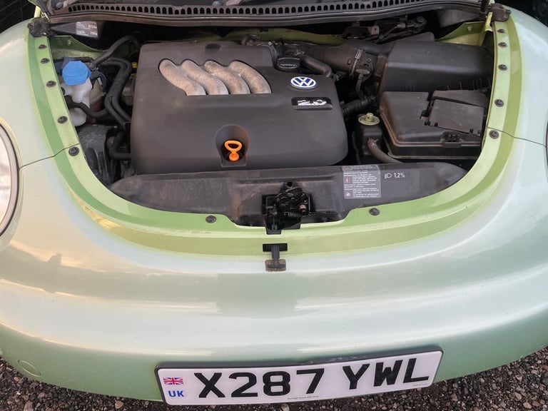VW BEETLE 2.0 PETROL 2000 X REG 3 DOOR 1 OWNER GENUINE 70223 MOT MARCH 14TH 2026 SERVICE HISTORY