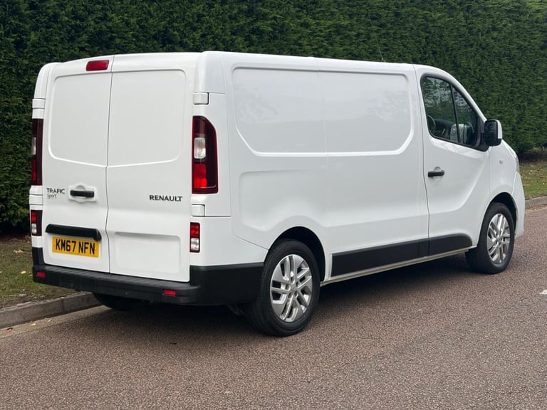 2017 "67" RENAULT TRAFIC 1.6 DCI(120 BHP) 27 SPORT NAV SWB (EURO 6) NO VAT