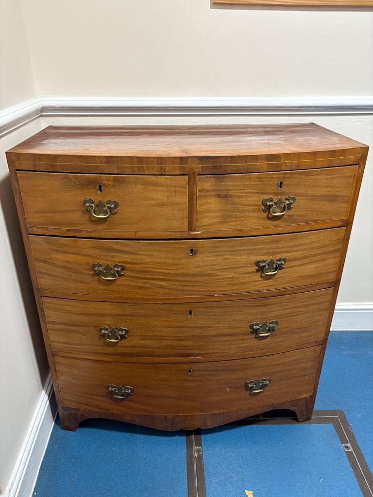 Regency Mahogany Bow-Front Chest of Drawers