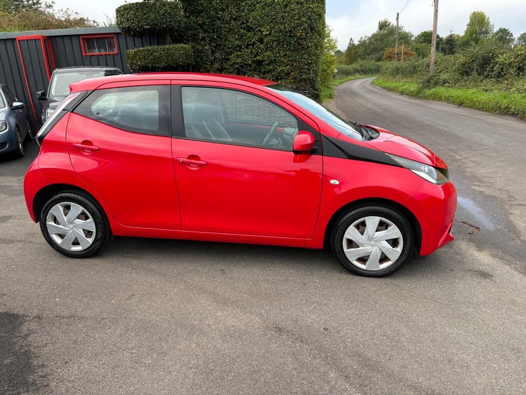 2014 Toyota AYGO 1.0 VVT-i X-Play 5dr HATCHBACK Petrol Manual