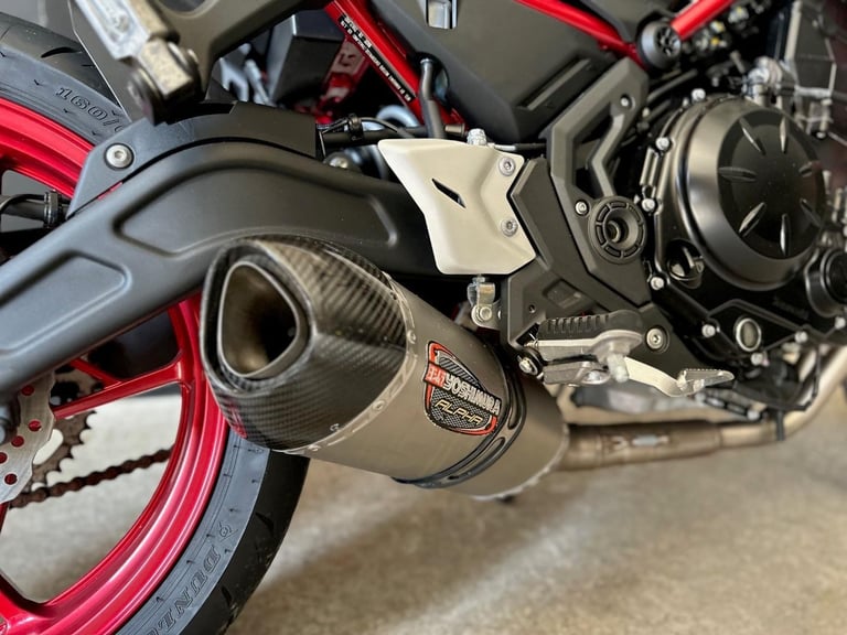 STUNNING LOW MILEAGE 2023/23 KAWASAKI Z650 MOTORCYCLE 