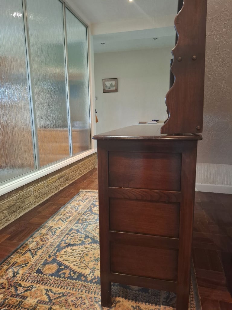 Dark Oak, Ercol, Welsh Dresser £100