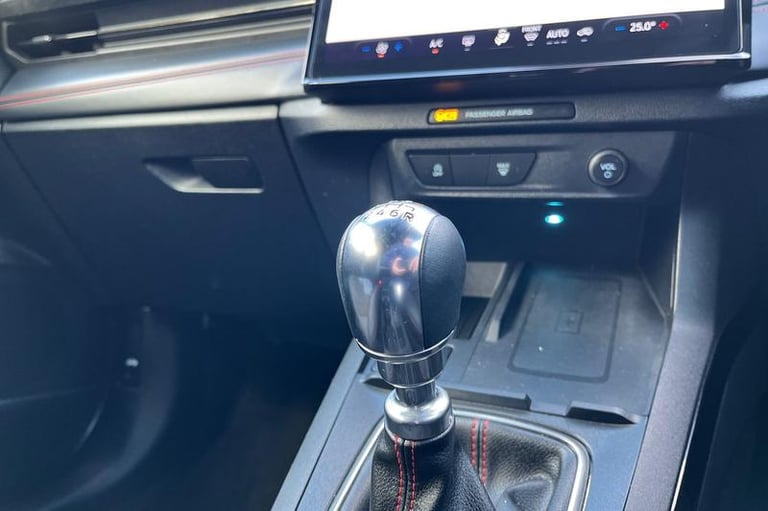 2024 Ford Puma ST-LINE X | Rear Parking Sensors | Cruise Control | Wireless Charging Pad M Hatchb...