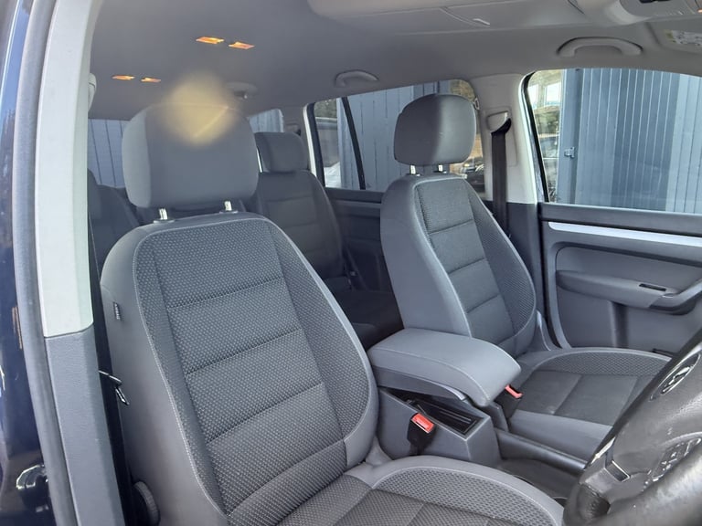 VOLKSWAGEN TOURAN 1.6 TDI BlueMotion Tech SE MPV 5dr Diesel DSG, 7 Stamps, Auto,