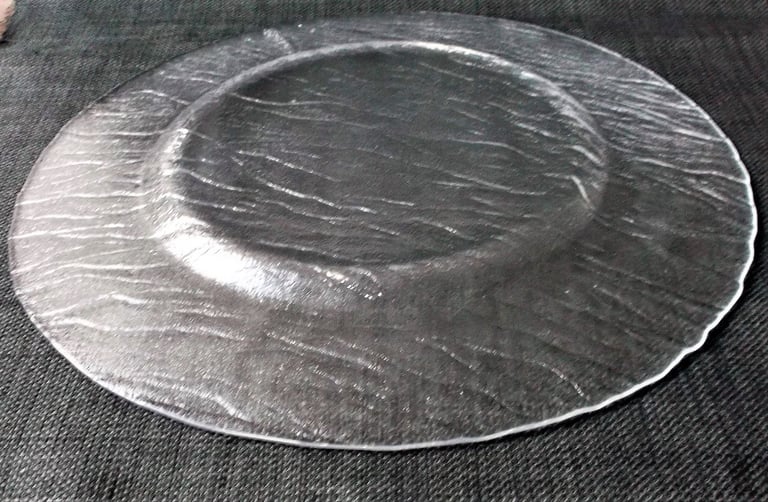 12 Large Almost Flat Glass Arcoroc Professional Quality Contemporary Dinner Plates.