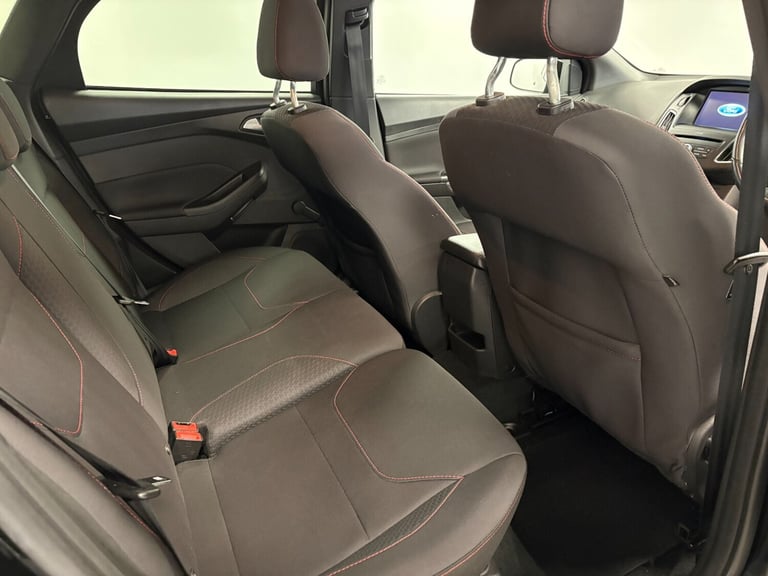 2018 Ford Focus 1.0 EcoBoost 140 ST-Line Navigation 5dr HATCHBACK PETROL Manual