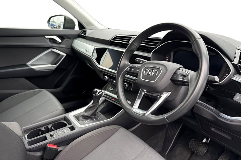 2022 Audi Q3 Technik 35 TFSI  150 PS S tronic SUV PETROL Automatic