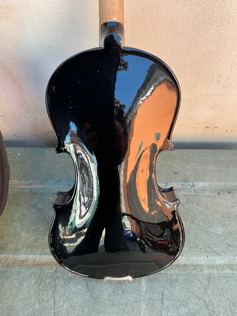 Gear for music violin colour black full size model 44v-100bk