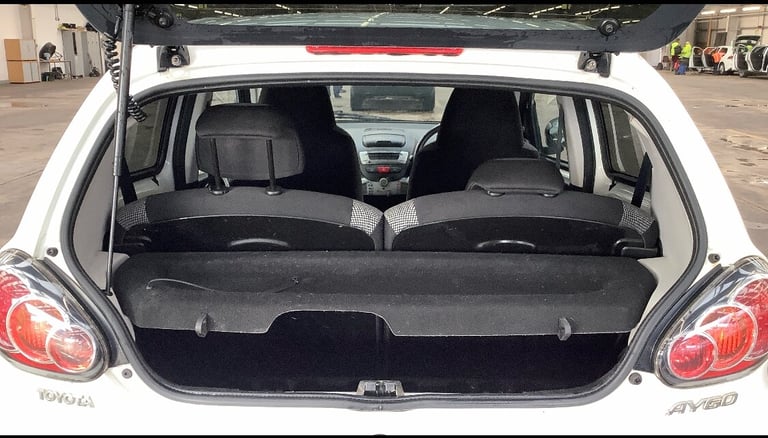 2013 Toyota AYGO 1.0 VVT-i Move with Style 5dr HATCHBACK Petrol Manual