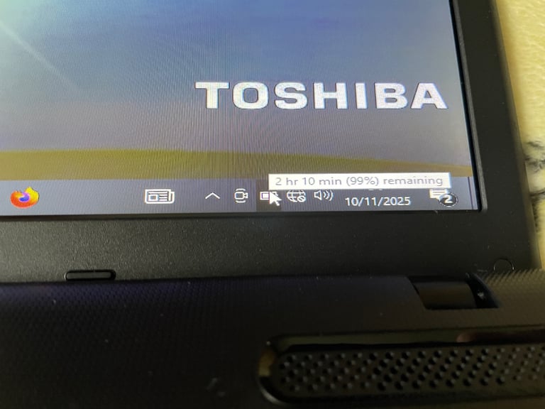 Laptop Toshiba Like New Condition 