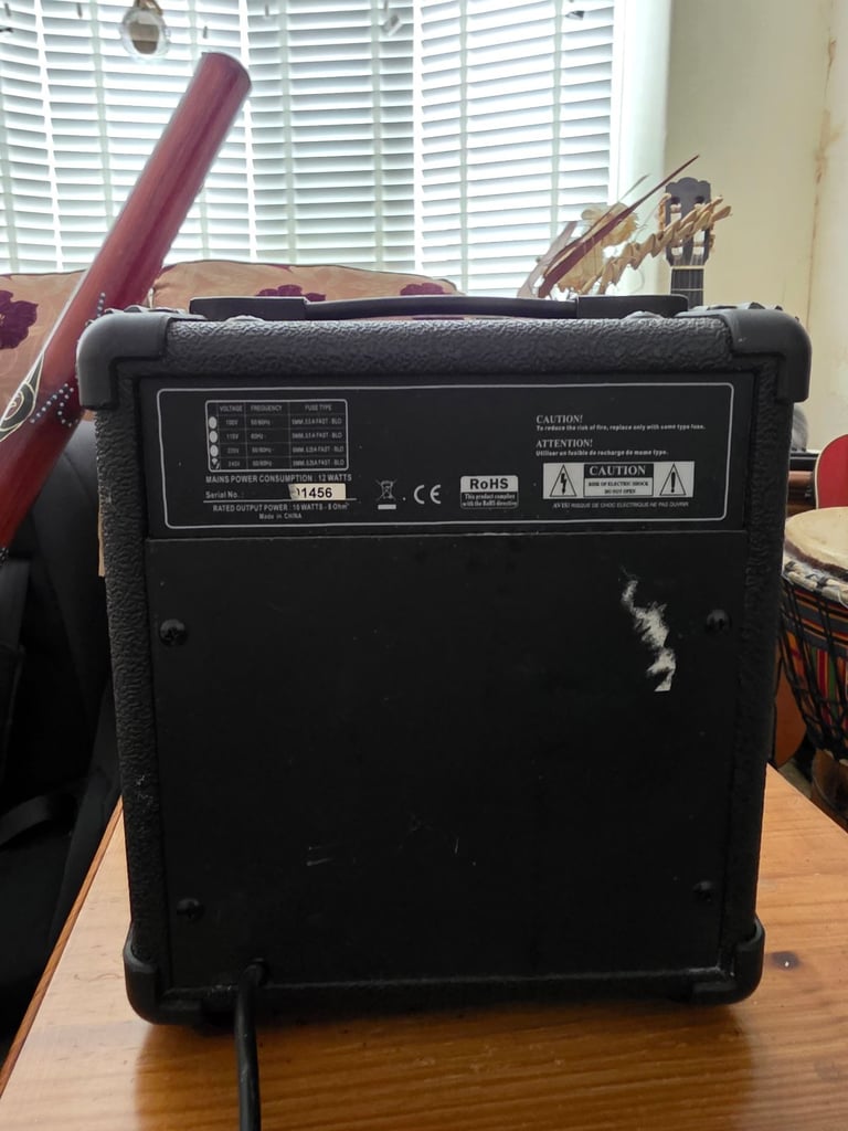 Guitar amplifier 