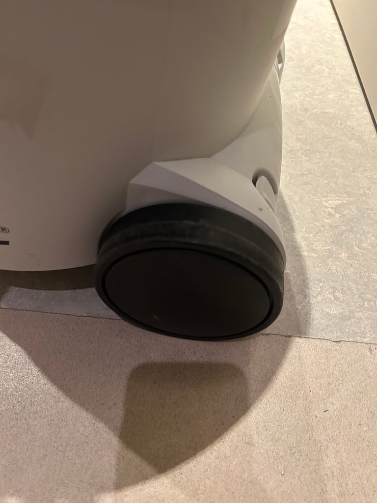 Stihl SE62 Wet and Dry Vacuum Cleaner dust extractor - used / good condition