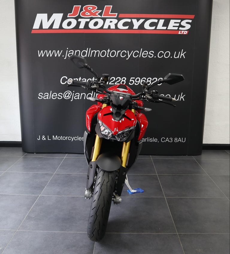 Ducati Streetfighter V2 S. Brand New & In Stock!