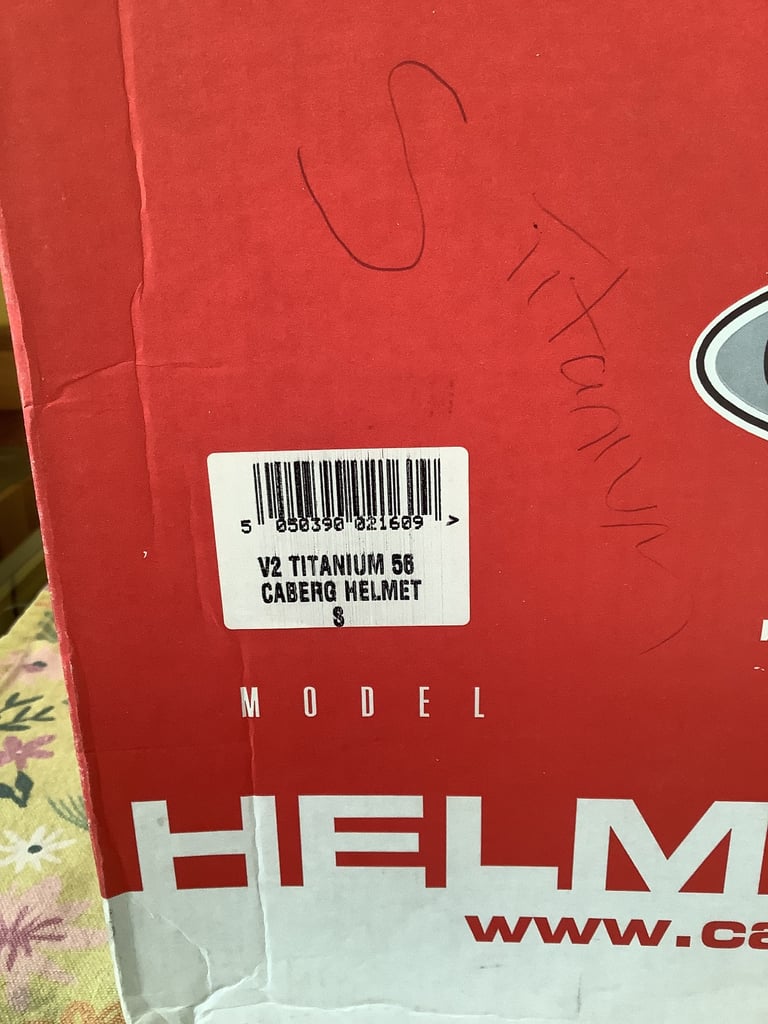 Full Face Motorcycle Helmet, Caberg V2 Titanium, Size Small, 55-56cm, Excellent. 