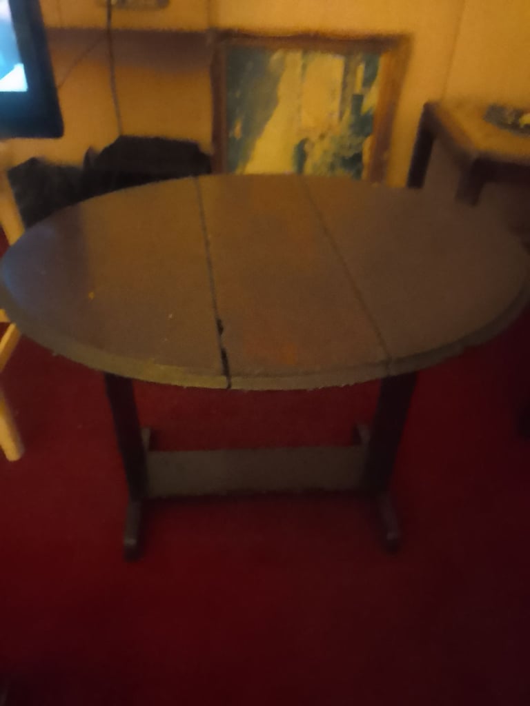 image for Twit top tabke small.