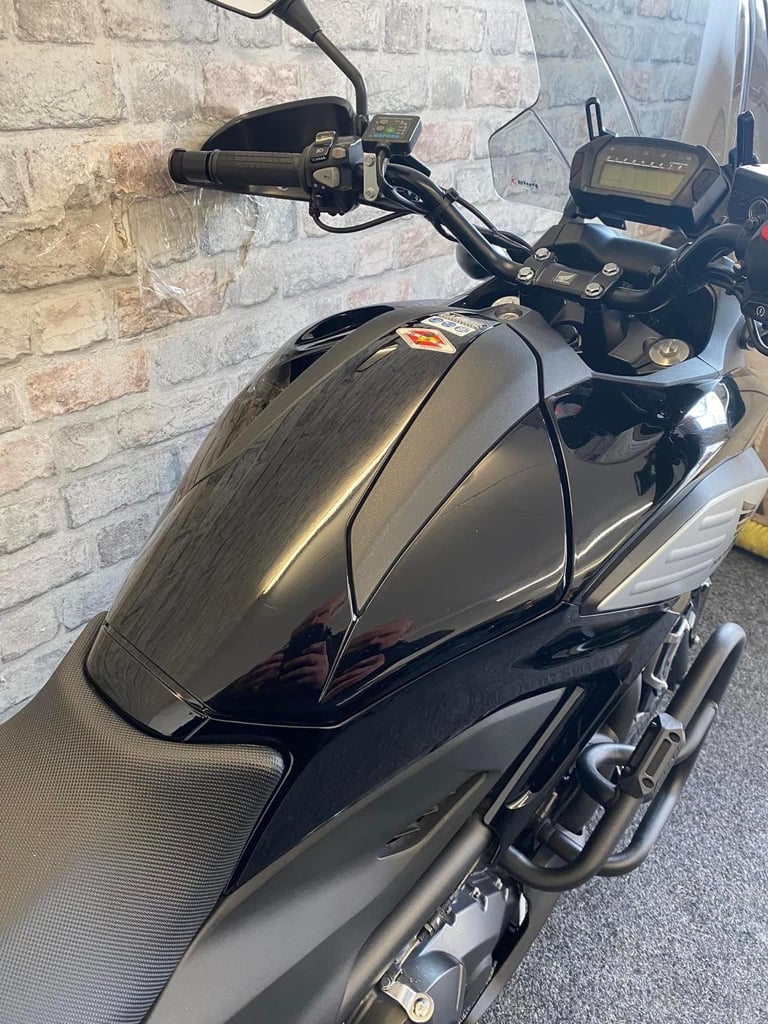 2015 Honda NC 750 X - 8k miles- 12 month mot - stunning condition - HPI clear 