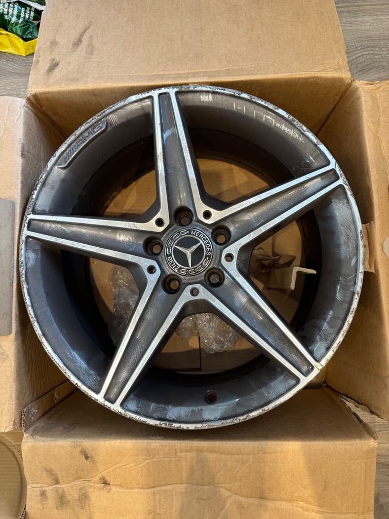 Genuine Mercedes AMG 18" inch wider rear alloys