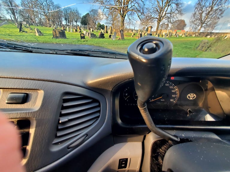 Toyota, 2002, 1999 (cc)