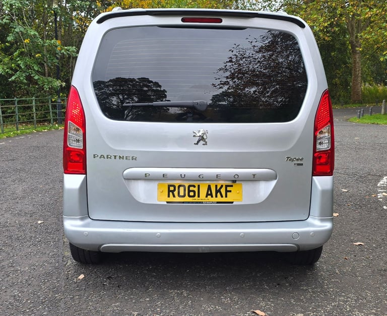 PEUGEOT PARTNER TEPEE AUTO 