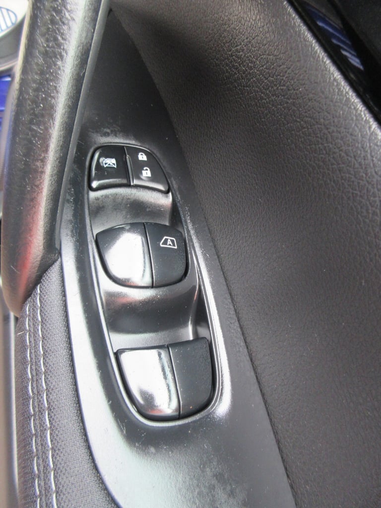 2015 Nissan Qashqai 1.5 dCi Acenta [Smart Vision Pack] 5dr HATCHBACK Diesel Manual