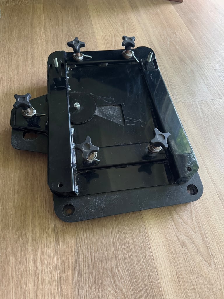 Double seat swivel base for Citroen Relay/Peugeot Boxer/Fiat Ducato 