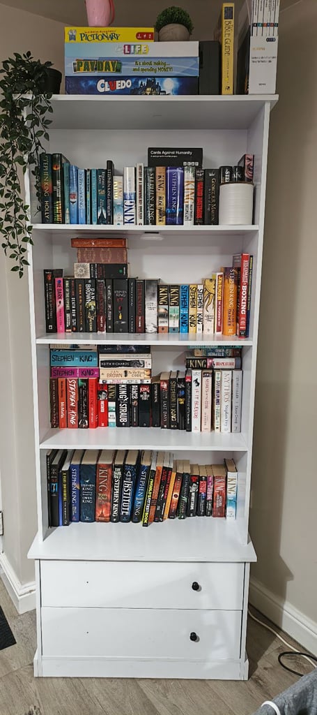 White bookcase 