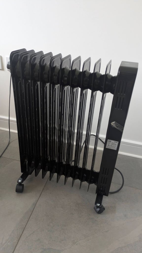 image for ANSIO Oil Filled Radiator Heater with remote