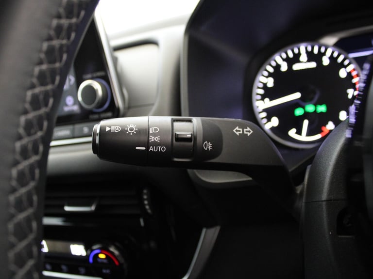 2022 Nissan Qashqai 1.3 DiG-T MH 158 Acenta Premium 5dr Xtronic Crossover/SUV PETROL Automatic