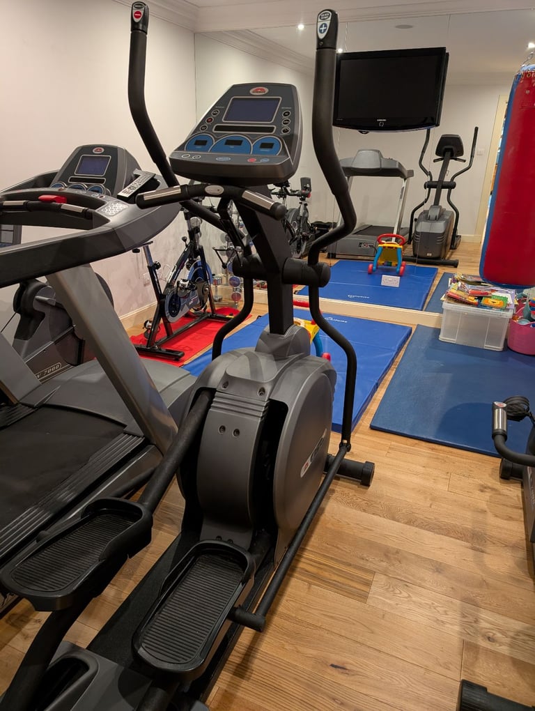 Johnson E7000 elliptical cross-trainer.