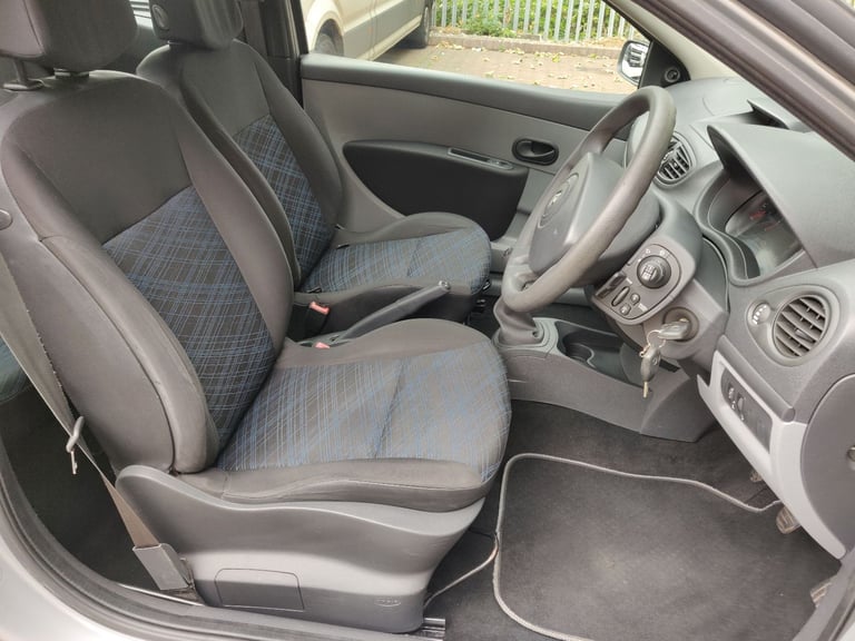 RENAULT CLIO 1.2 EXTREME 2006 06 REG MET SILVER 3 DOORS 5 SPEED MANUAL 88K MILES ULEZ FREE EXCELLENT