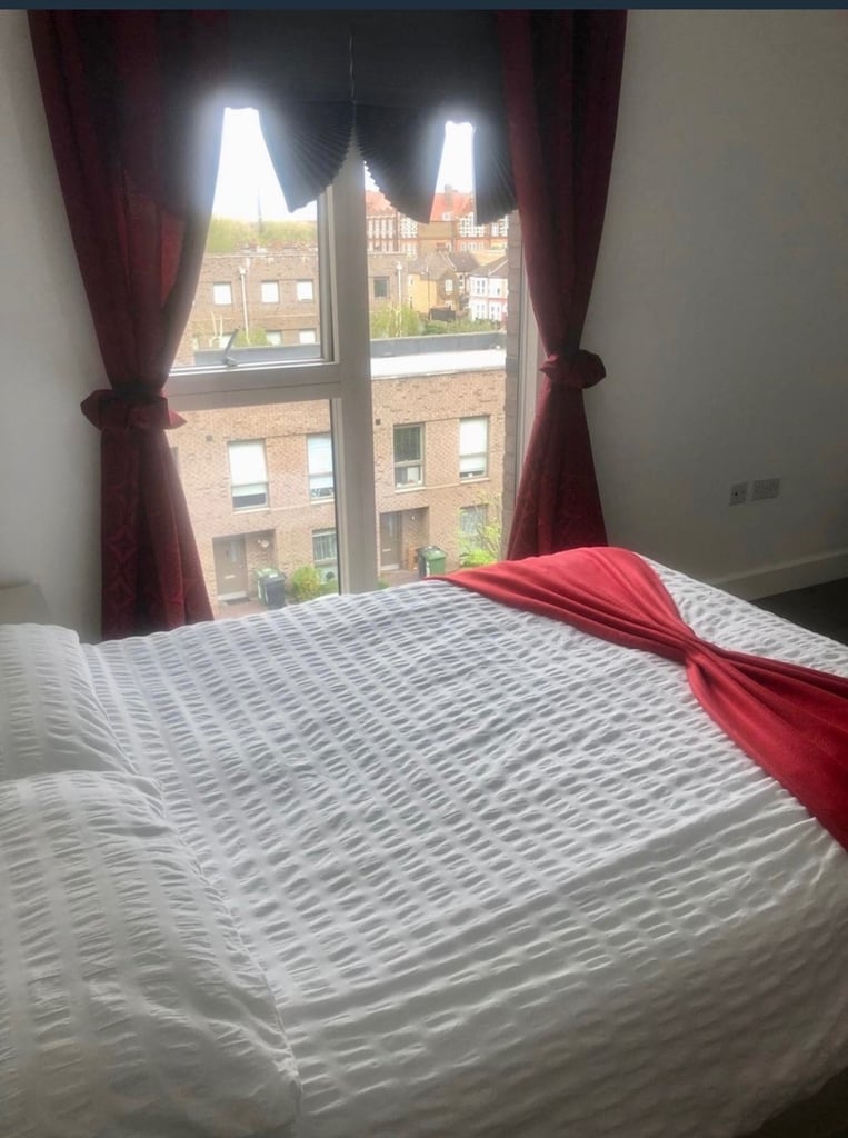 Flat To Share With Another Muslim Lady – Catford bridge station , Levisham London – £649/mon