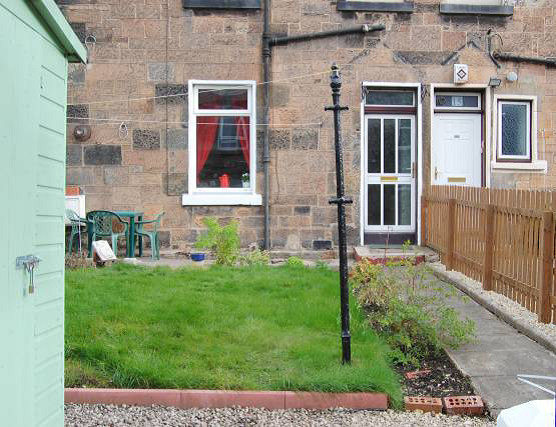 Charming & quiet 1 bed 1/2 Colony flat in Leith