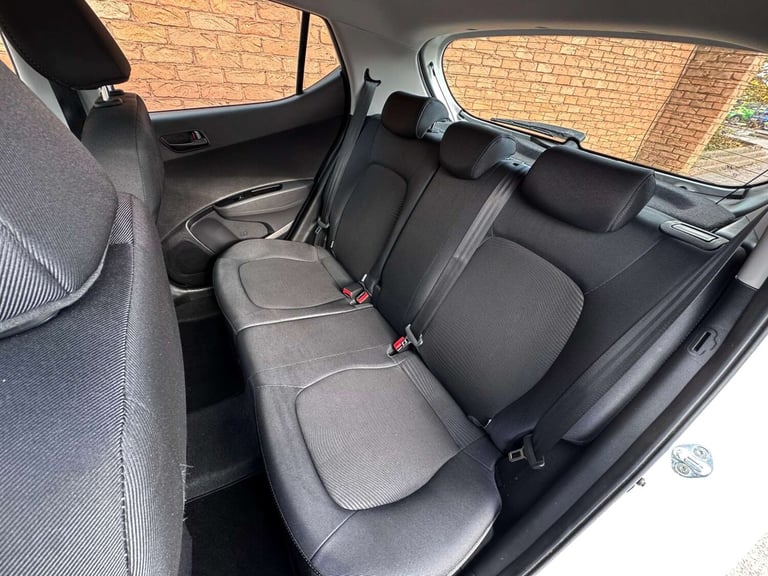 2017 Hyundai i10 1.0 SE 5dr HATCHBACK PETROL Manual