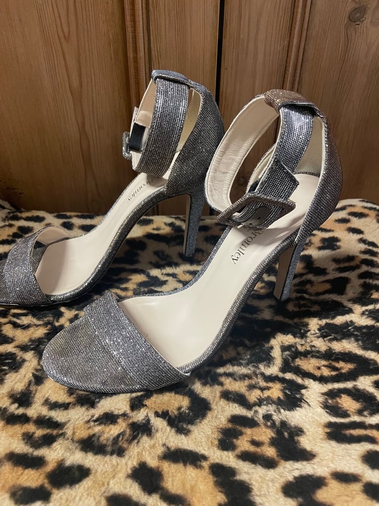 Russell and Bromley sandals Size 39/6