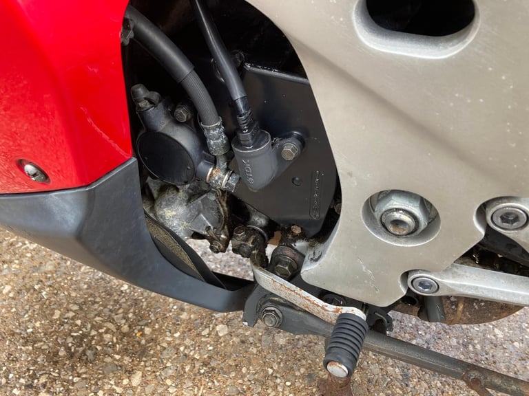 Honda VFR750 RC36 CARB MODEL (CLASSIC MOTORCYCLE) RUNNING RECOMMISSION PROJECT