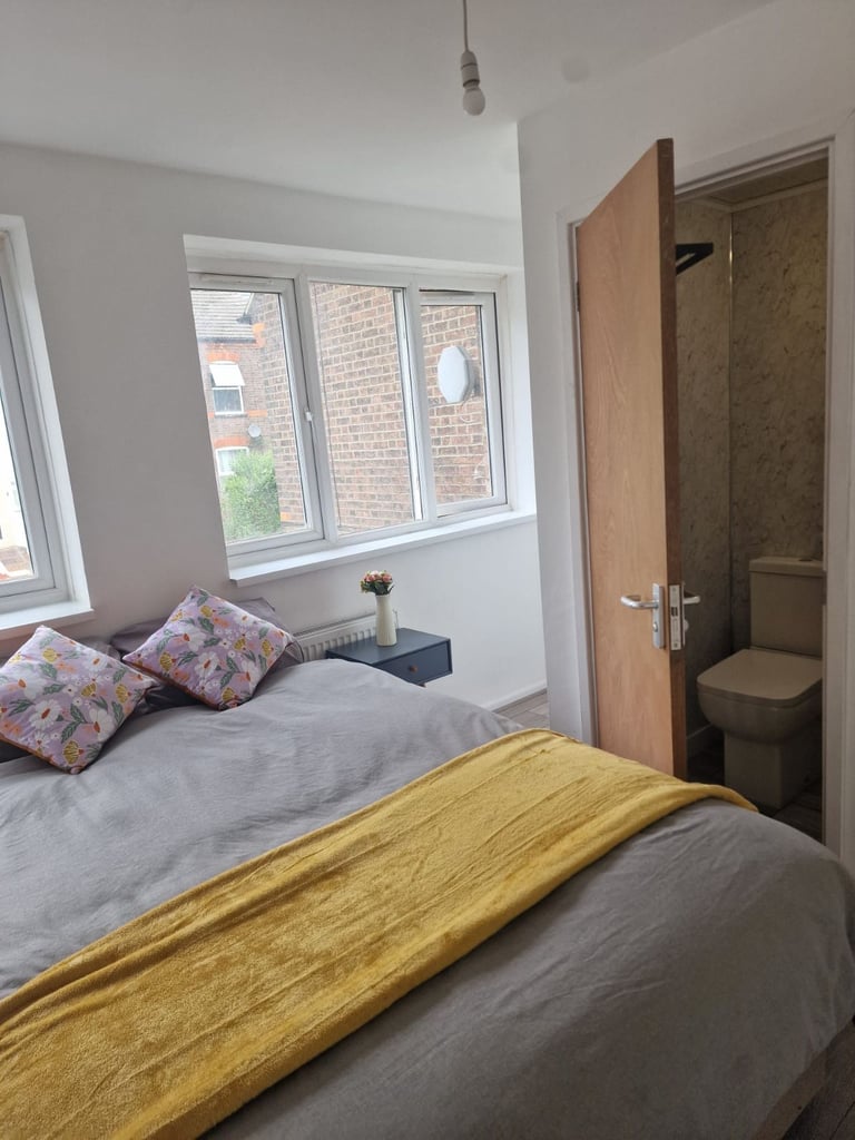 Room to let rent single ensuite luton town cheap lu1 universal dss credit benefits