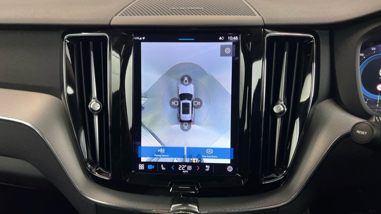 2023 Volvo XC60 2.0 T6 [350] RC PHEV Plus Dark 5dr AWD Geartronic ESTATE PETROL/ELECTRIC Automatic