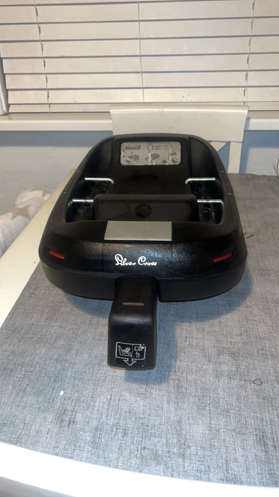 image for Silver cross isofix base 