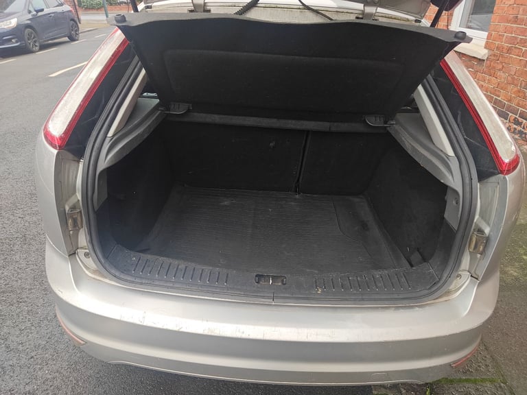 Ford, FOCUS, Hatchback, 2009, Manual, 1560 (cc), 5 doors