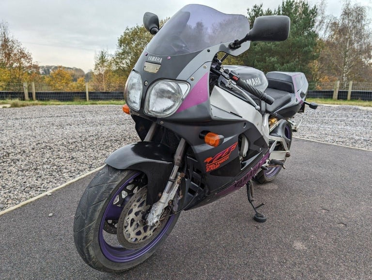 1994 YAMAHA YZF750, HPI CLEAR, LOW MILES, RUNS and RIDES, EASY WINTER PROJECT