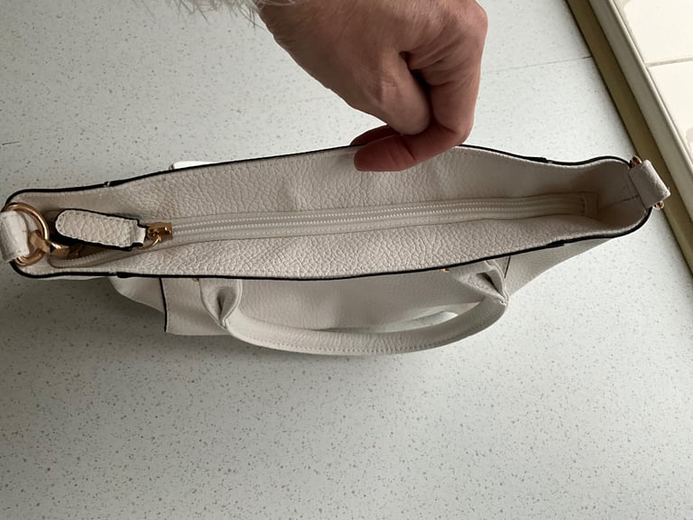 George White Handbag / Shoulder Bag, Gold fittings, Black Piping / Edging - Brand New