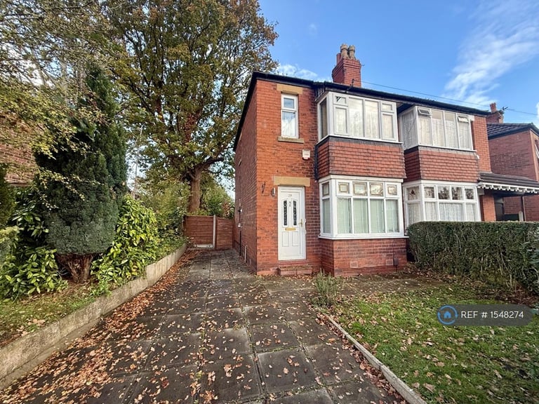 2 bedroom house in Roslyn Road, Stockport, SK3 (2 bed) (#1548274)