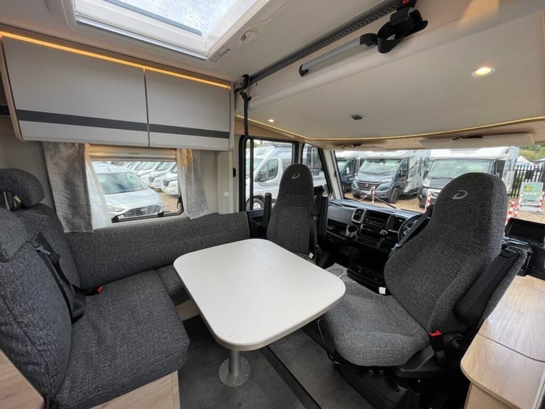 Dethleffs Globebus I6 GT 4 berth 4 belt A-class Singles 3500KG
