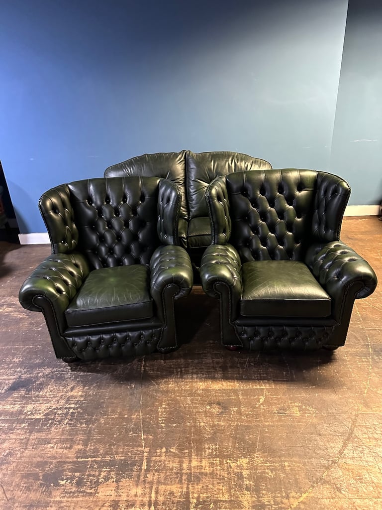 Superb Vintage Green Leather chesterfield Three Piece suite Uk Delivery