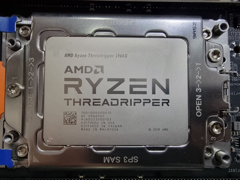 Threadripper 3960X, AORUS TRX40, 32GB DDR4. High Spec Bundle.
