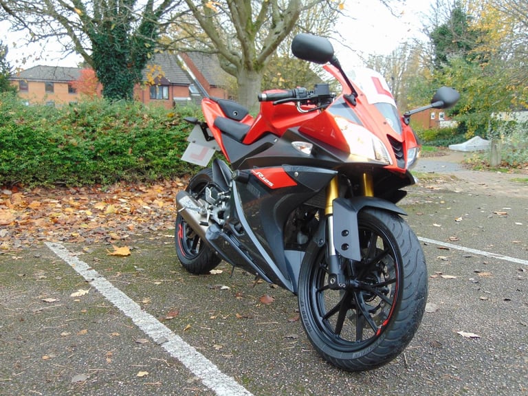 Yamaha YZFR125 ABS 2016 Supersport full power learner 125 Akrapovic Exaust FSH 