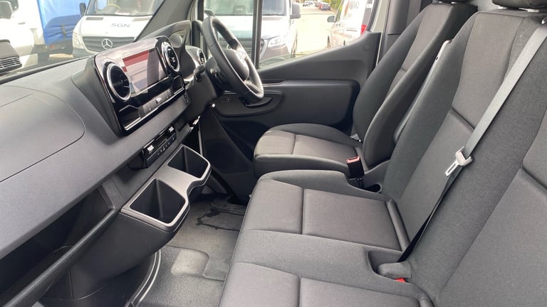 2025 Mercedes-Benz Sprinter 100kW 113kWh Pro Van Auto PANEL VAN ELECTRIC Automatic