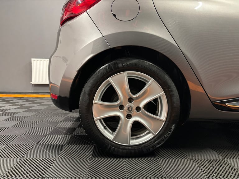 2015 Renault Clio 1.2 16V Dynamique Nav 5dr HATCHBACK Petrol Manual