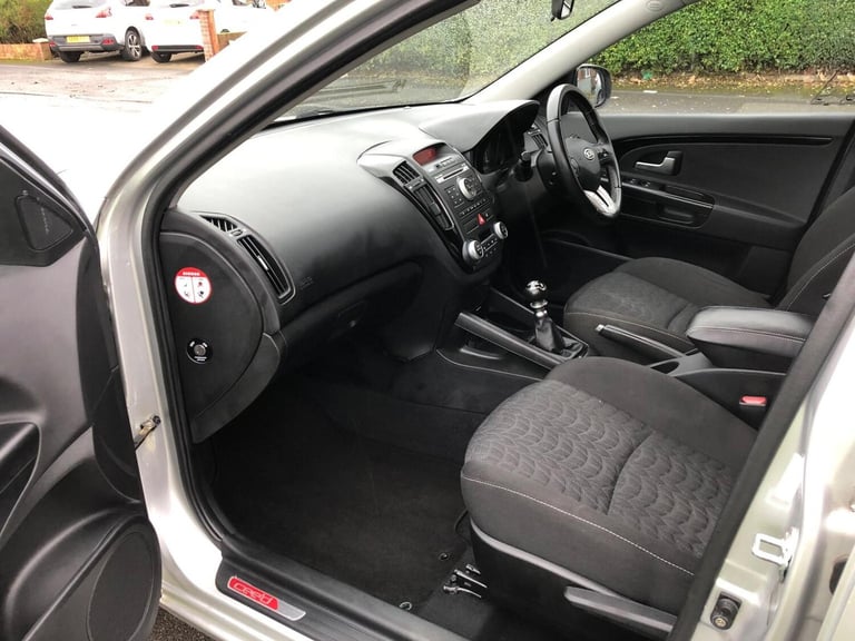 2012 Kia Ceed 1.6 CRDi 3 5dr ESTATE DIESEL Manual